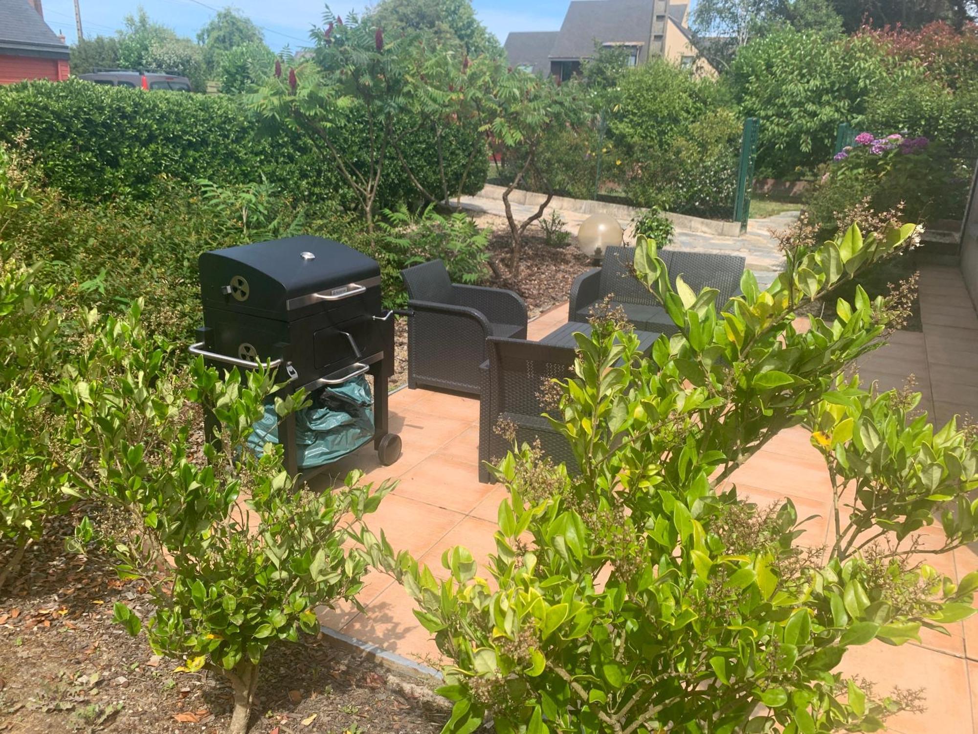 Magnifique Bas De Villa Deux Chambres Situe Pres Des Plages Et Du Golf Saint-Briac-sur-Mer Exteriör bild